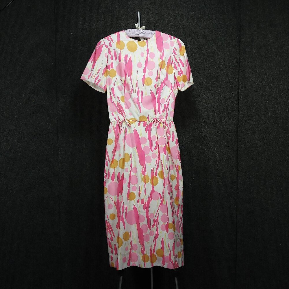 1950's Vintage Pink & White Floral Print Rayon Dress by Miss Tall America